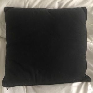 Pottery Barn Accents - Pottery Barn Throw Pillow Pottery Barn Accents - Pottery Barn Throw Pillow
